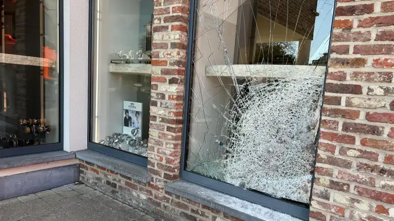 Hoofdafbeelding voor artikel Drie verdachten gearresteerd…