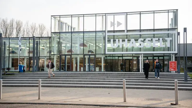 Hoofdafbeelding voor artikel Vlaamse regering pompt 10…