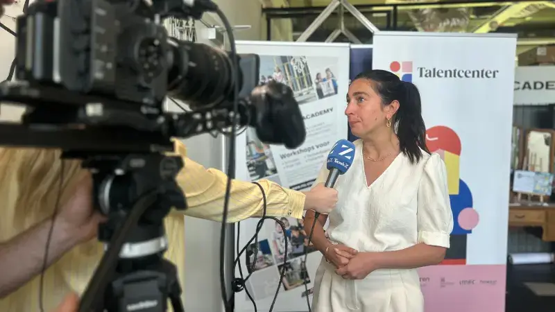 Hoofdafbeelding voor artikel Demir houdt voet bij stuk…