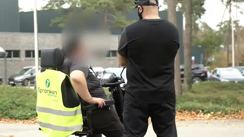 Hoofdafbeelding voor artikel Hasselaar herkend in pedojagerfilmpje…