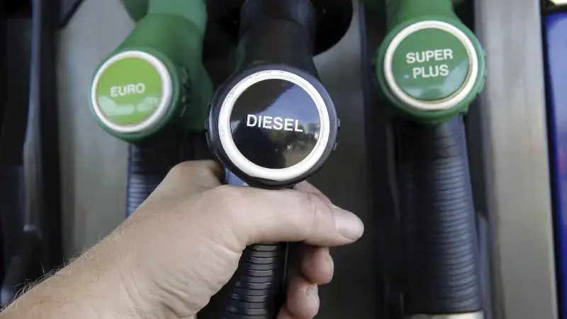 Hoofdafbeelding voor artikel Benzineprijs stijgt boven…