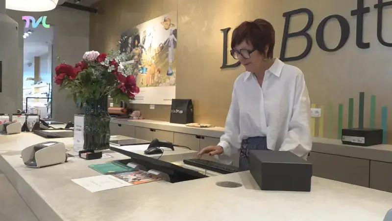 Hoofdafbeelding voor artikel Terwijl retail kreunt onder…