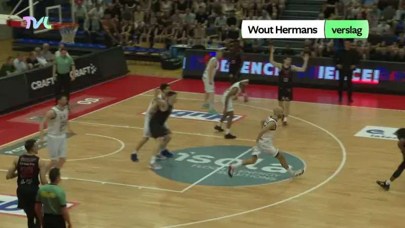 Hoofdafbeelding voor artikel Limburg United houdt titeldroom…