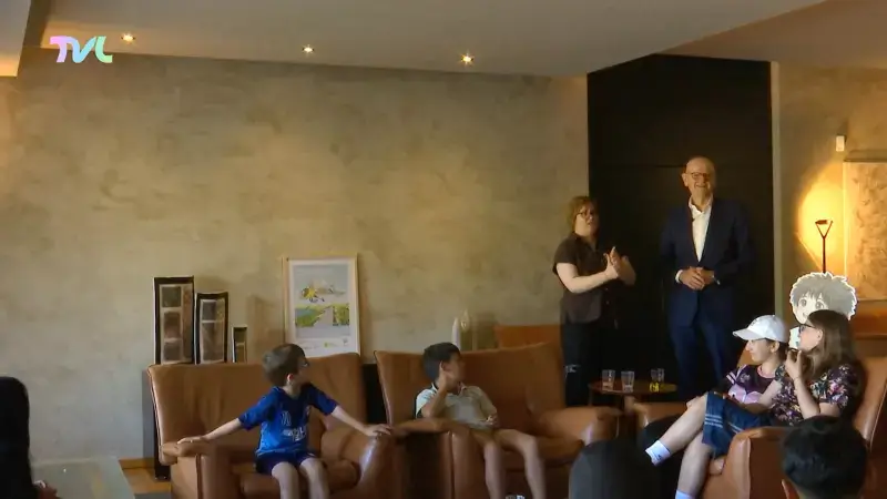 Taalklas basisschool VOX uit Pelt mag op bezoek bij de gouverneur