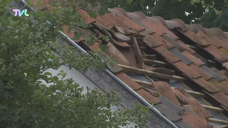 Hoofdafbeelding voor artikel Twee huizen getroffen door…