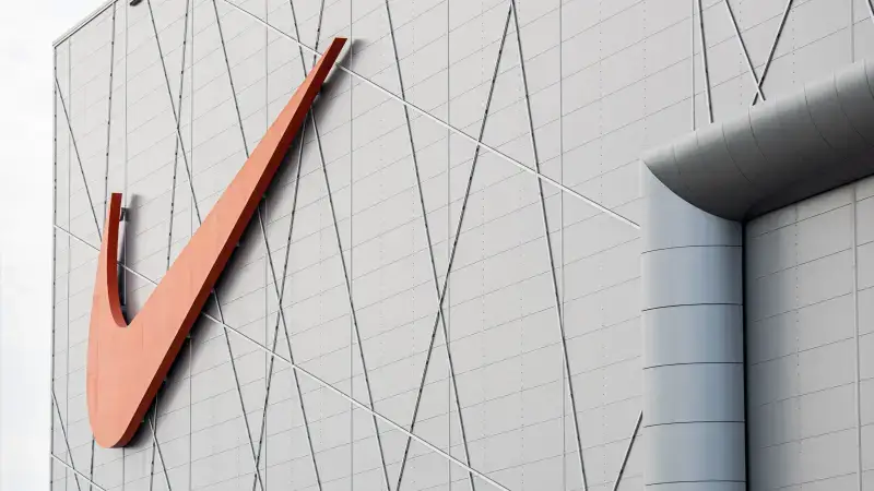 WK zorgt voor extra werk terwijl Nike wacht op ontslagduidelijkheid