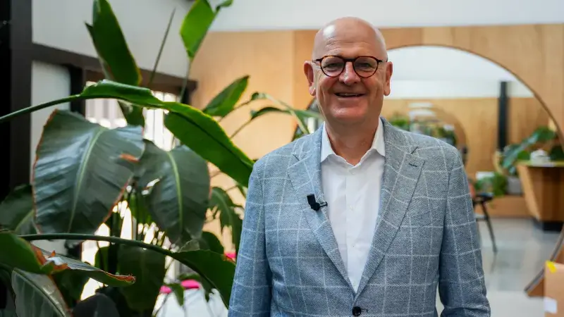 Hoofdafbeelding voor artikel Gouverneur Jos Lantmeeters:…