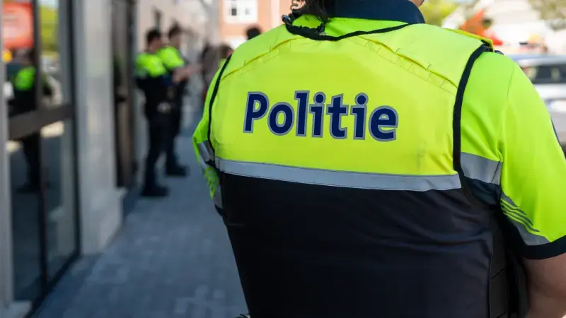 Hoofdafbeelding voor artikel Politie arresteert vrouw in…