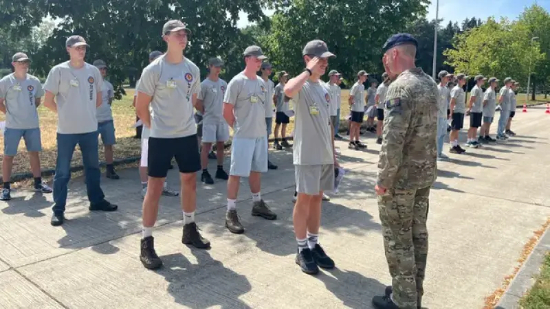 Hoofdafbeelding voor artikel Jongeren testen hun militaire…