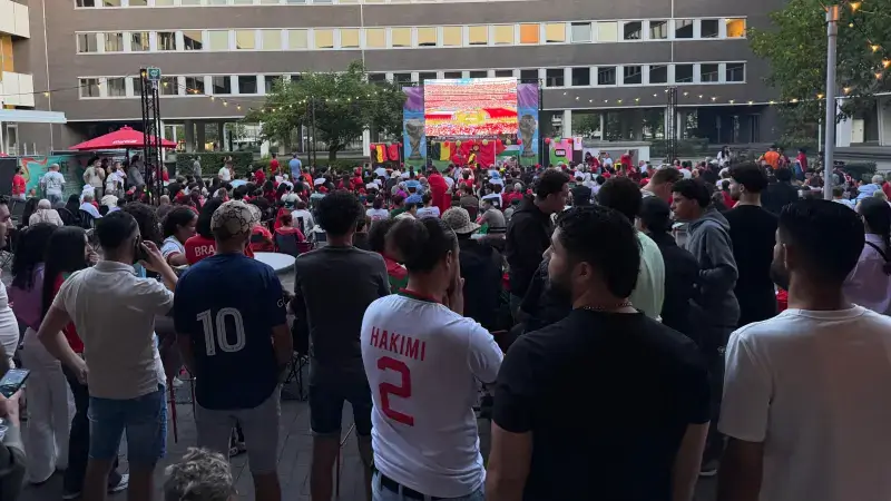 Marokkaanse supporters in Genk teleurgesteld maar trots na uitschakeling op WK