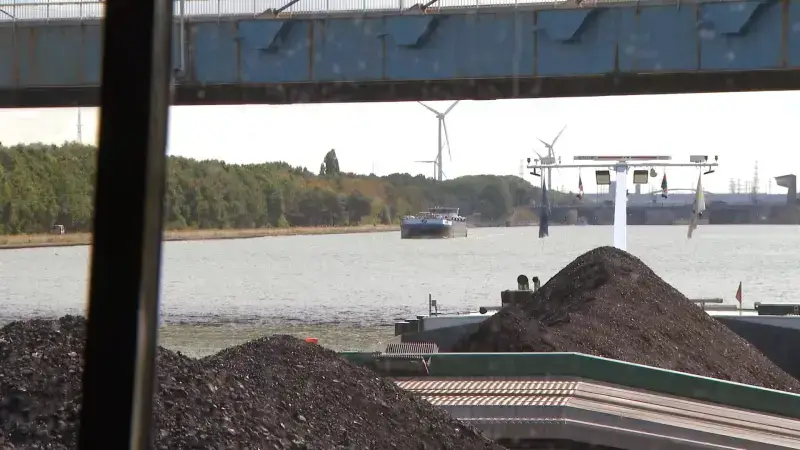 Hoofdafbeelding voor artikel Lage Rijn jaagt transportkosten…