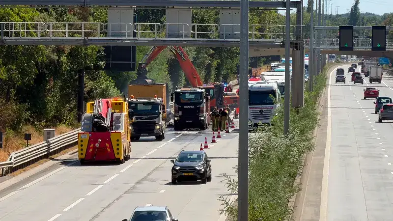 Hoofdafbeelding voor artikel Hevige vrachtwagenbrand op…