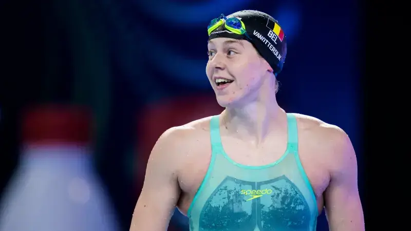 Roos Vanotterdijk mikt op goud in finale 50 meter vlinderslag op EK