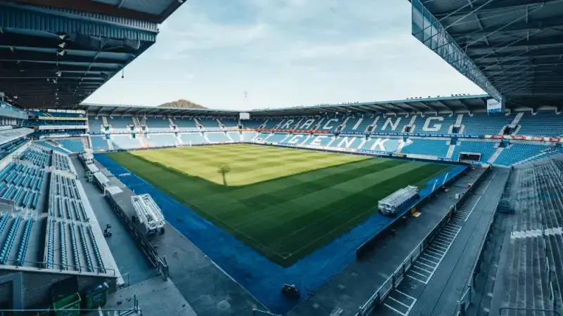 Hoofdafbeelding voor artikel Racing Genk klaar voor eerste…
