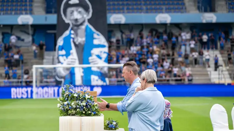 Hoofdafbeelding voor artikel Herbekijk hier de afscheidsplechtigheid…