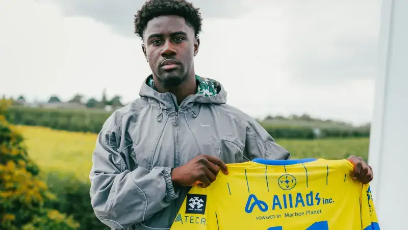 Hoofdafbeelding voor artikel STVV huurt Congolese international…