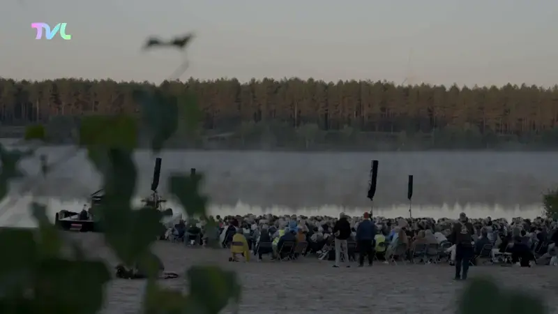 750 toeschouwers genieten van concert bij zonsopgang in Lommelse Sahara