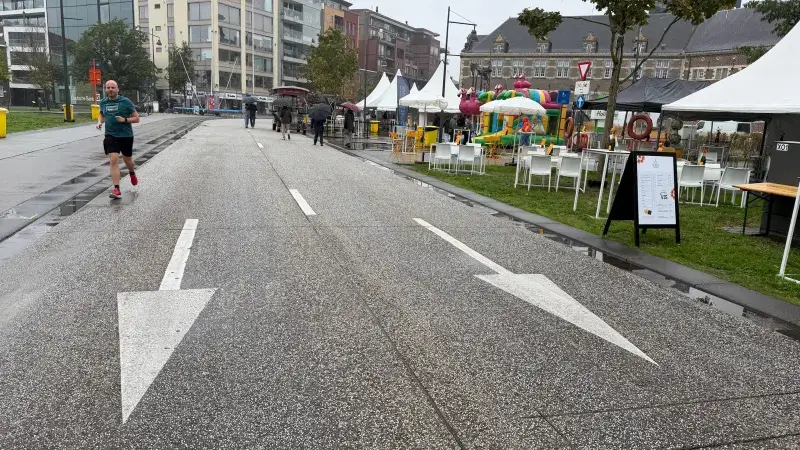 Hoofdafbeelding voor artikel Ondanks regen genieten joggers…