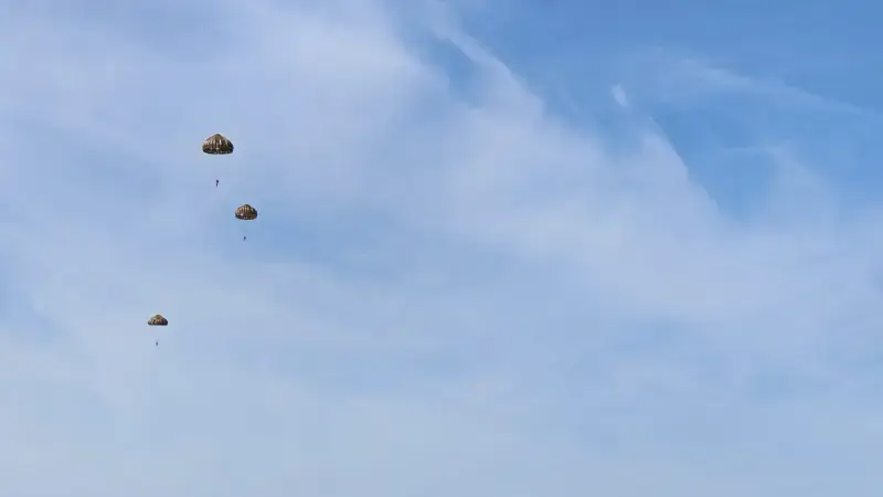 Hoofdafbeelding voor artikel 14 parachutisten van het Nederlandse…