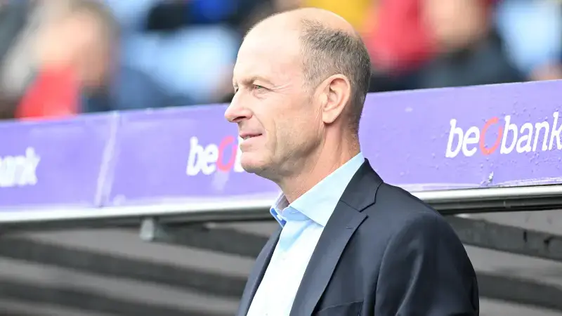 Jess Thorup (Racing Genk) voor de trip naar Club Brugge: "Tijd voor 90 goede minuten."
