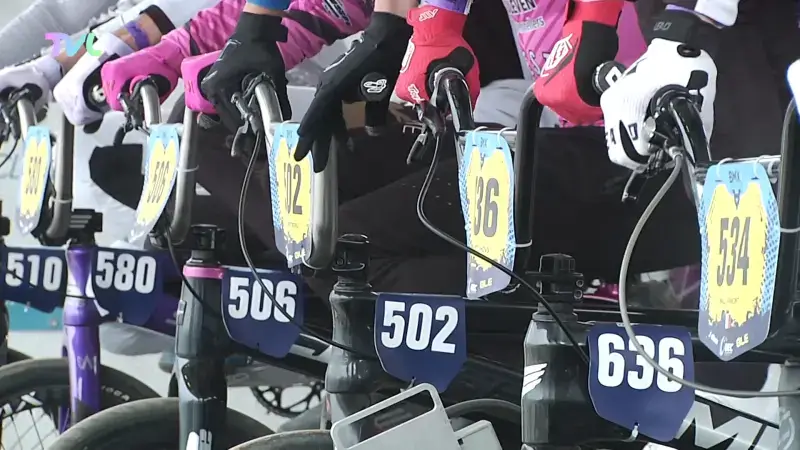 Meer dan duizend rijders testen nieuwe BMX-track tijdens European Cup in Zolder