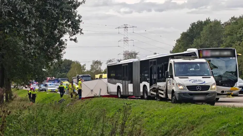 Hoofdafbeelding voor artikel Zwaar ongeval met bus op Noord-Zuid…