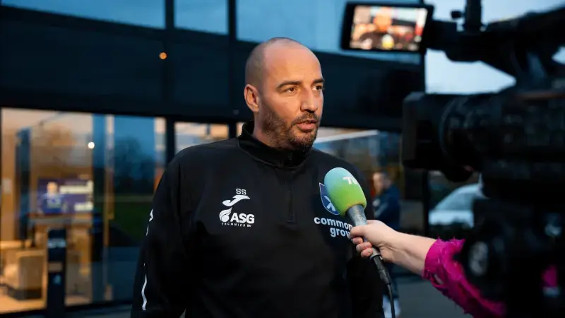 Hoofdafbeelding voor artikel Blijft Stijn Stijnen trainer…