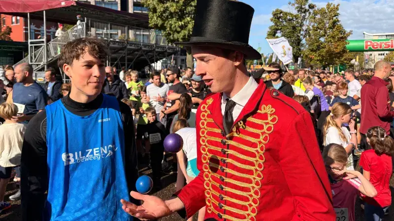 Hoofdafbeelding voor artikel Dwars door Hasselt, m&eacute;t Nina…