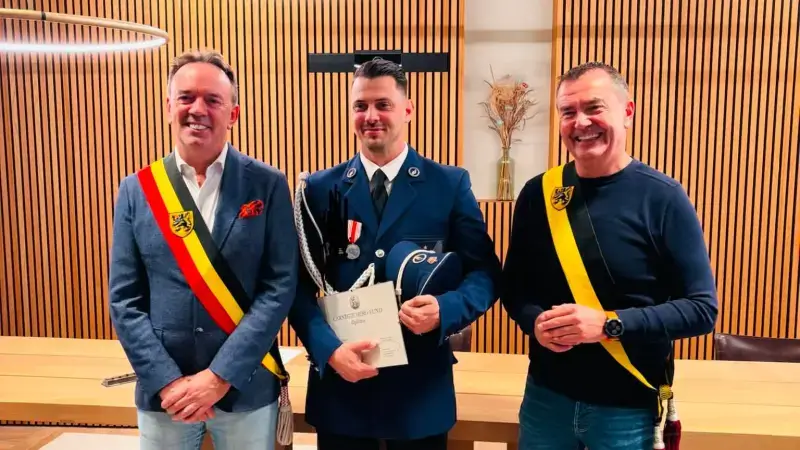 Hoofdafbeelding voor artikel Bilzerse politieagent krijgt…