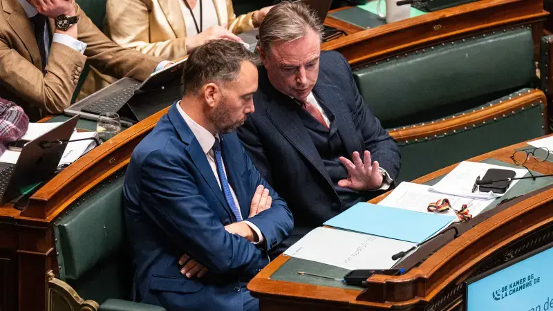 Hoofdafbeelding voor artikel Kernkabinet zat amper 3 uur…