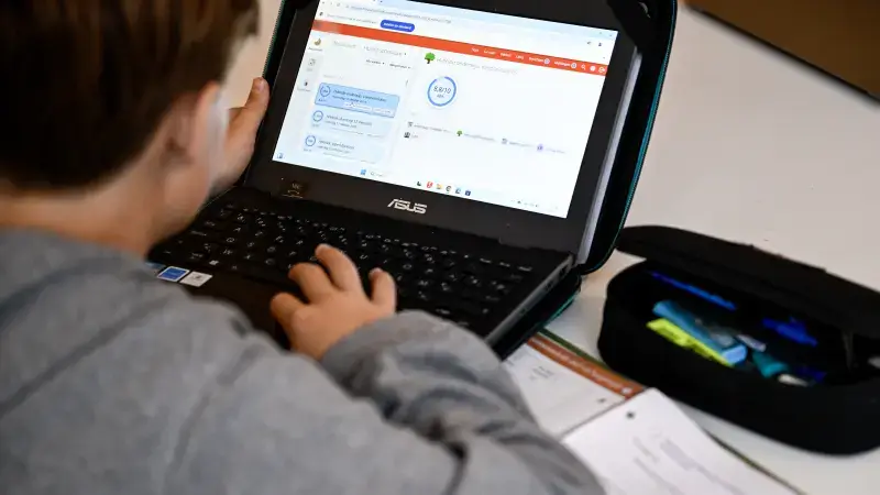 Hoofdafbeelding voor artikel Smartschool uit voorzorg offline,…