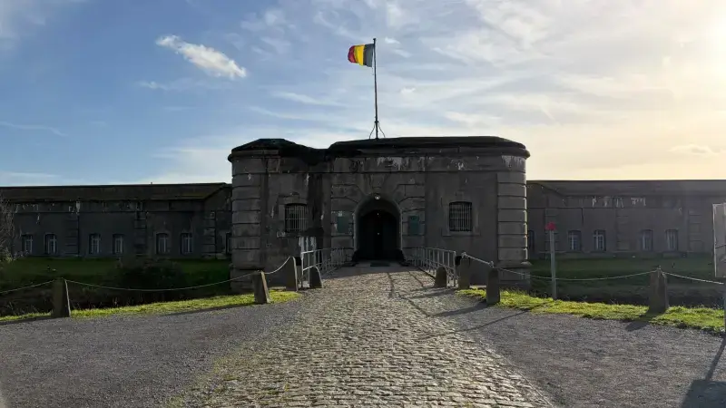 Lommelaar Lennart Lemmens brengt als eerste ooit theaterstuk in Fort van Breendonk