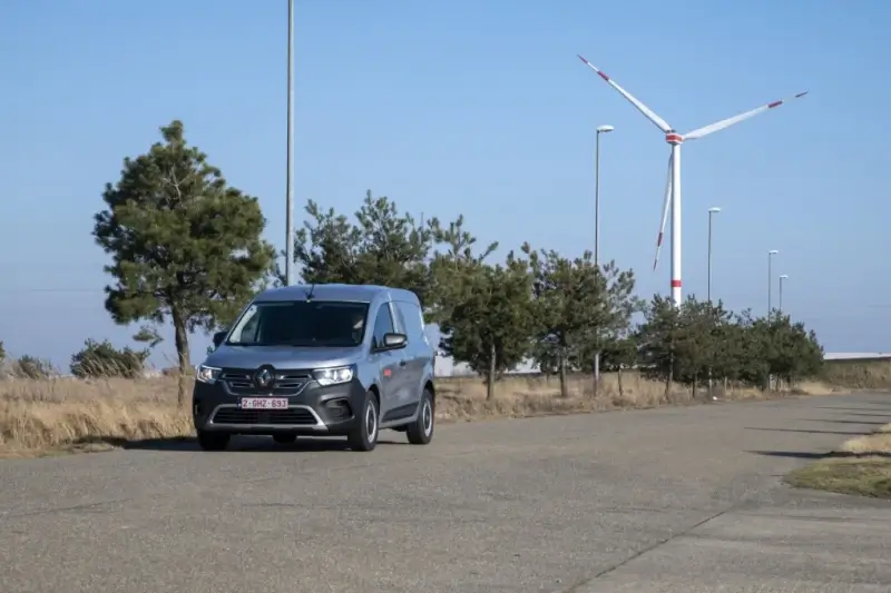 Stad Lommel breidt aanbod elektrische deelwagens uit voor wijken