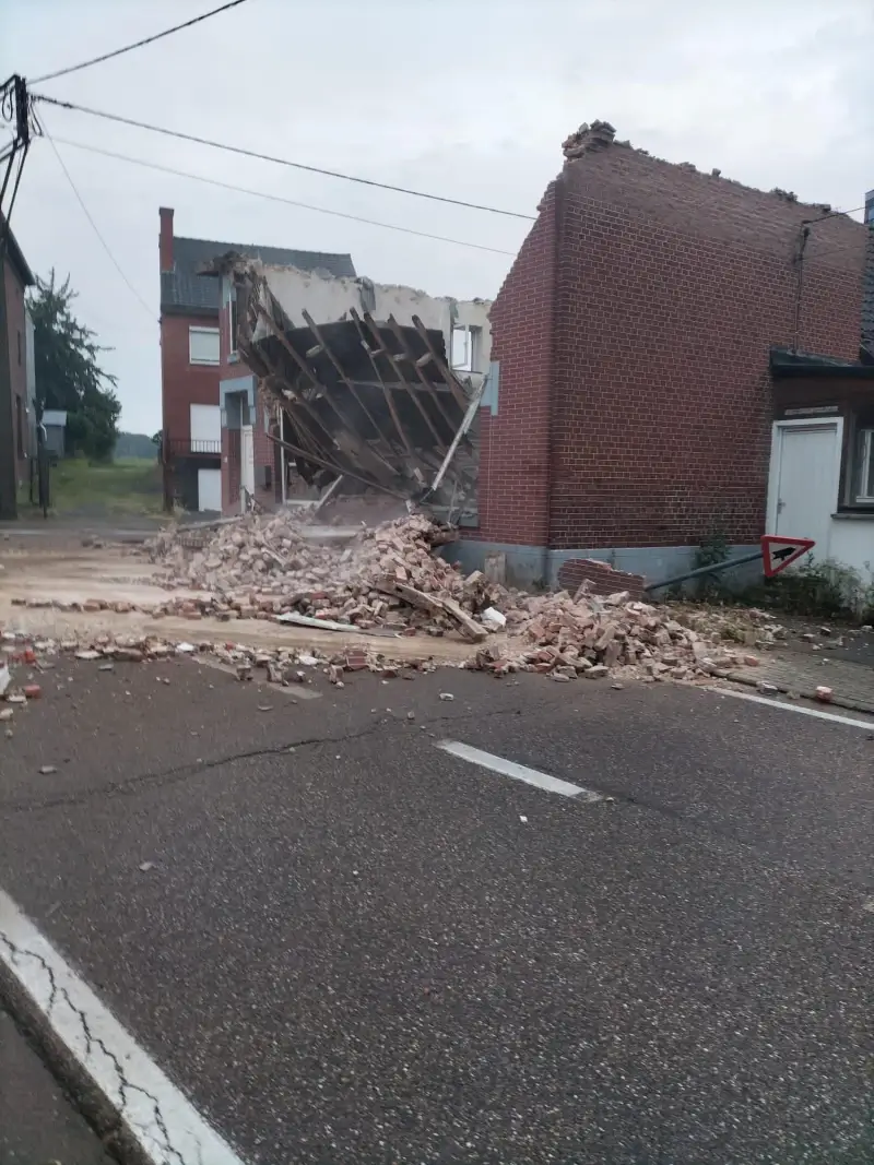 Leegstaand pand in Heers ingestort