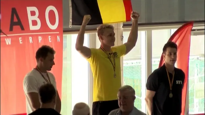 Zwemmer Basten Caerts naar Olympische Spelen