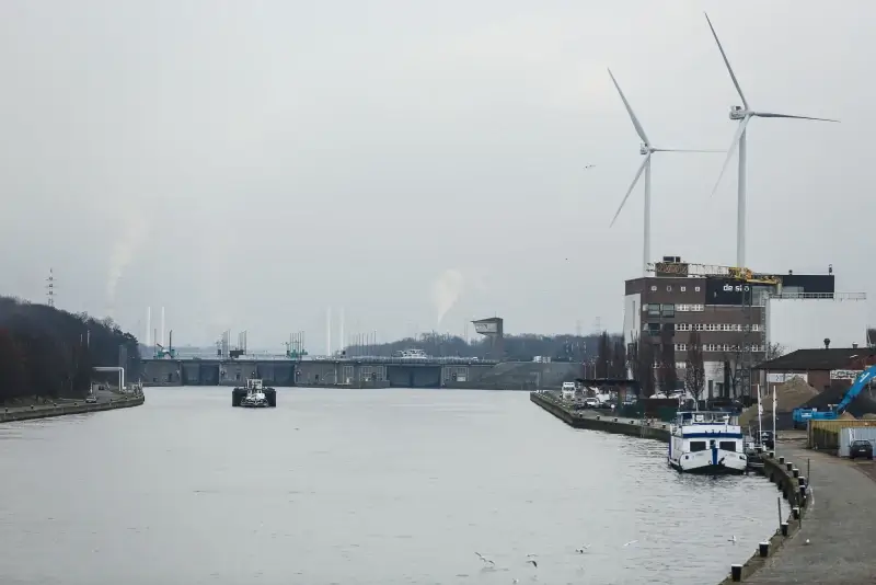 Persoon in kanaal gevallen bij Kempische Brug in Hasselt: Politie en parket zoeken getuigen