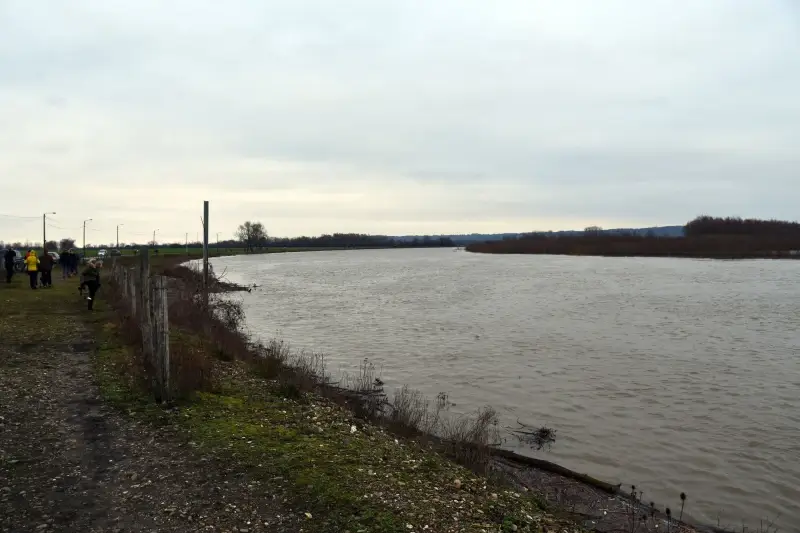 Natuurpunt Maasmechelen tegen geplande grindrug in de Maas