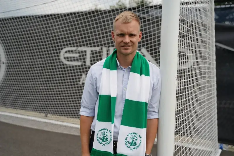 Engelsman Liam Manning wordt hoofdtrainer van Lommel SK