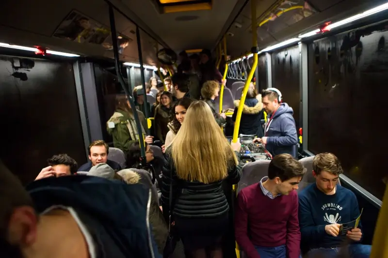 Studenten kunnen gratis met de bus naar discotheek Versuz