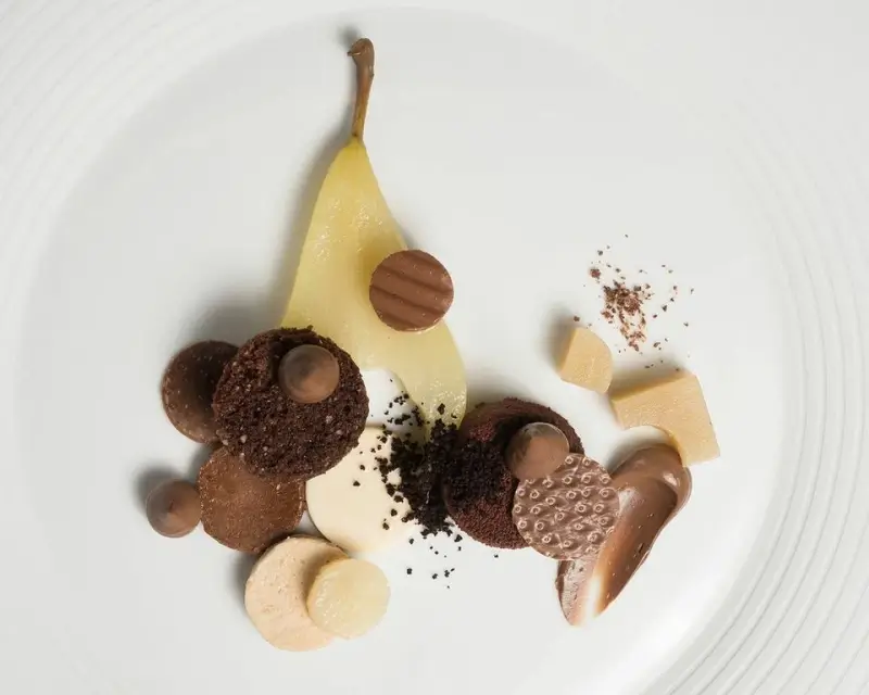 Toprecepten van sterrenchefs: Wim Schildermans van JER maakt chocolade met peer