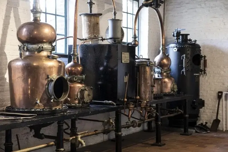 Jenevermuseum redt belangrijke collectie jenevererfgoed
