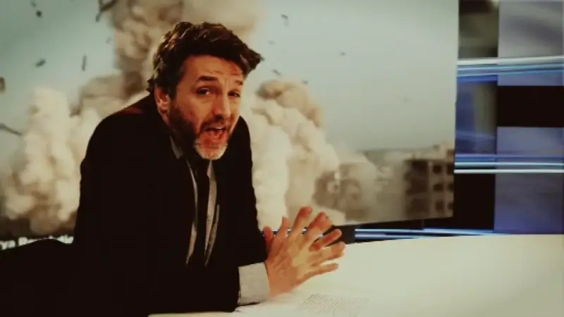 Meneer Michiels lost volledig Limburgse videoclip: 'Zand In Ons Ogen'