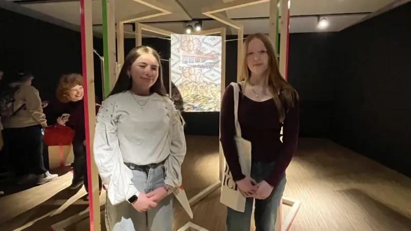 Jongeren tonen creatieve blik op archeologie met tijdelijke expo in Gallo-Romeins Museum