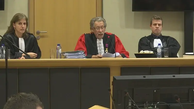 Hof van Assisen vaardigt aanhoudingsbevel uit tegen moordverdachte die ex doodschoot in Maasmechelen