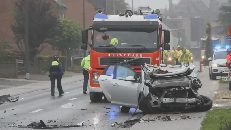 Zwaar ongeval na roekeloos inhaalmanoeuvre in Bocholt
