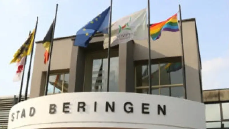 Alle Limburgse gemeenten hangen vandaag regenboogvlag uit