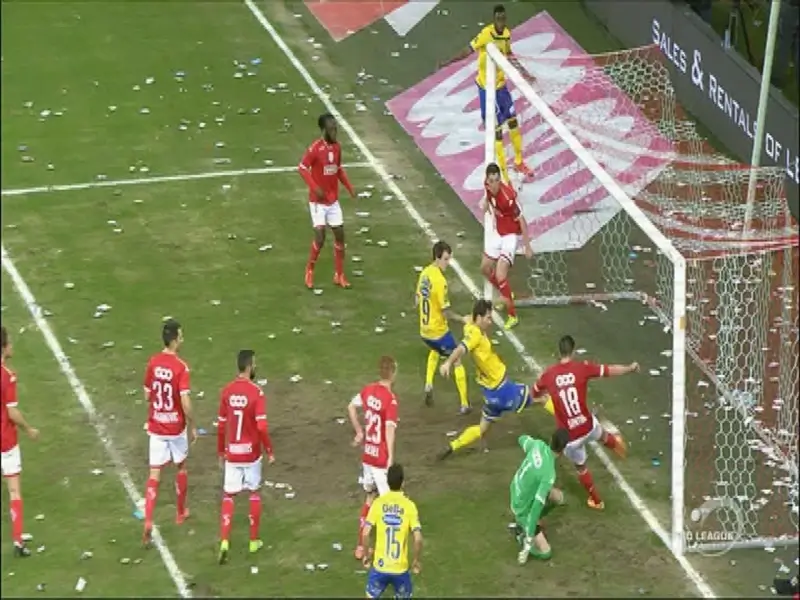 STVV plaatst groot scherm voor wedstrijd achter gesloten deuren tegen Standard