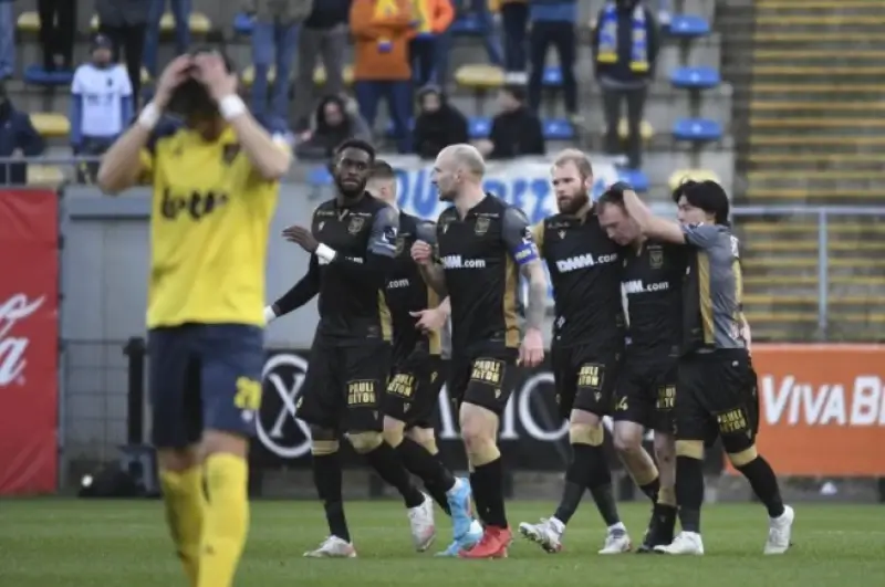 STVV stunt met knappe overwinning bij leider Union