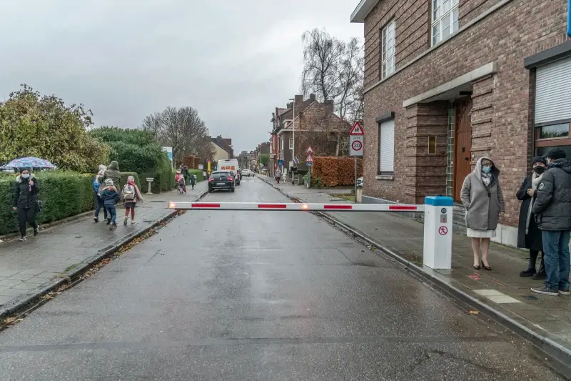 Sint-Truiden richt eerste verkeersveilige schoolstraat in