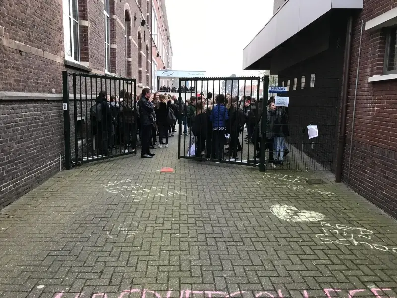 Leerlingen Wico Neerpelt staken opnieuw: 'Red het College'